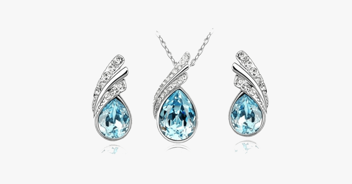 Angle Tear Drop Austrian Crystal Pendant & Earring Set – A Unique and Fashionable Addition to Your Collection