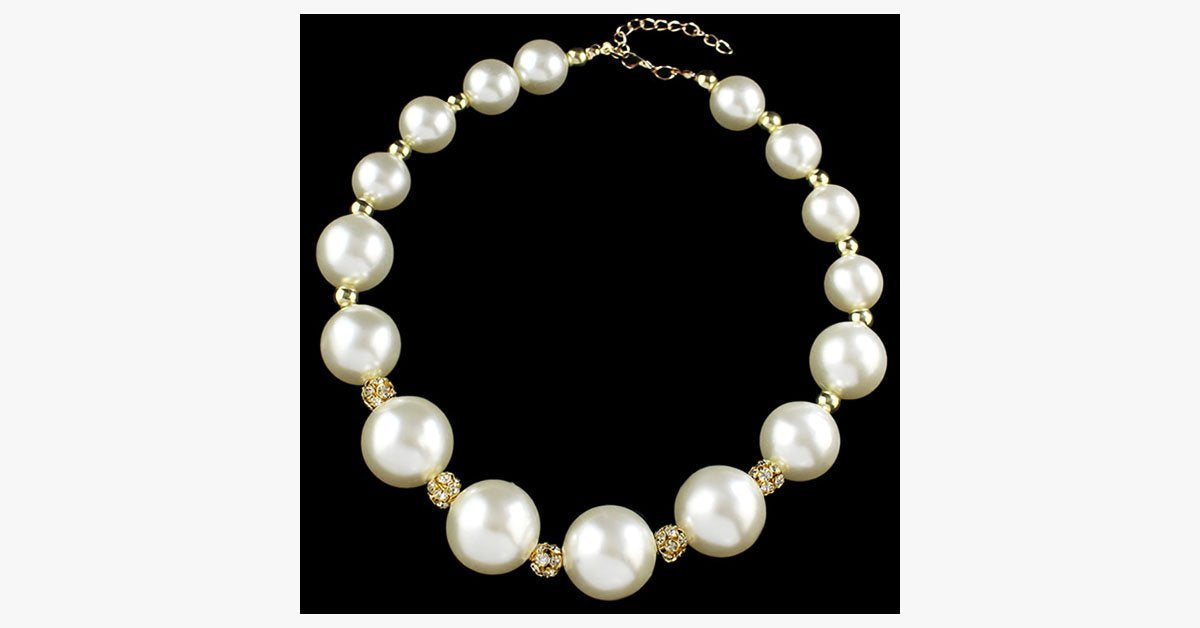 Big Pearl Statement Necklace