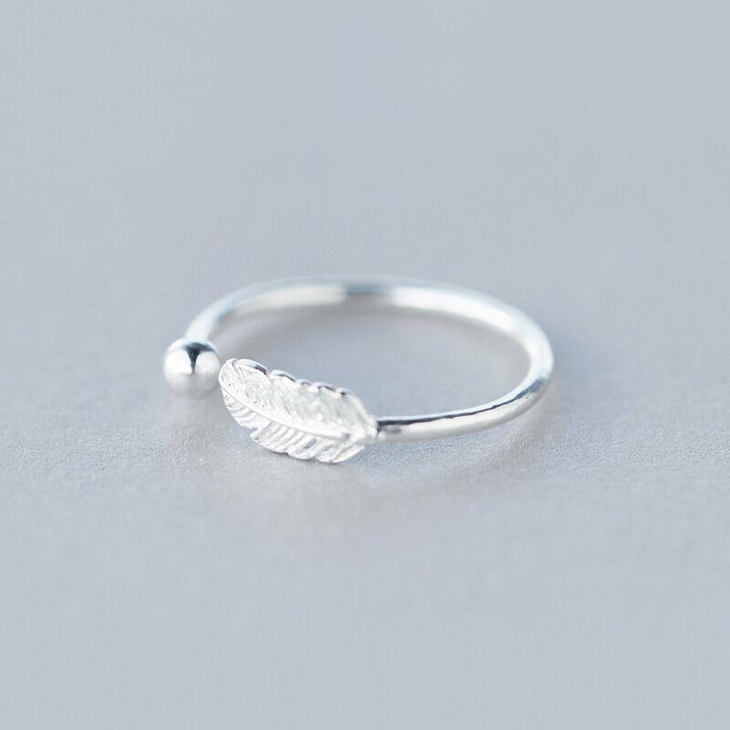 Adjustable Plume Ring