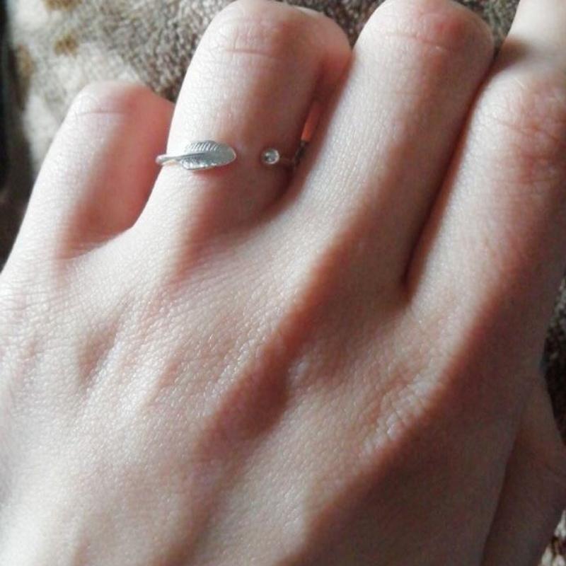 Adjustable Plume Ring