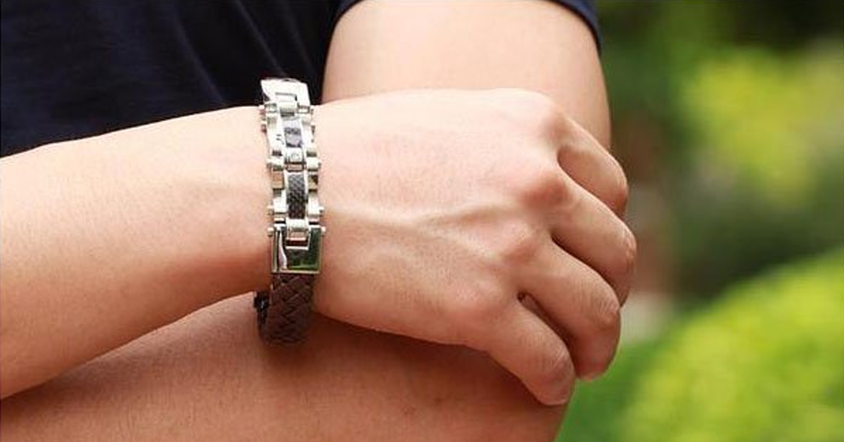 Armageddon Wing Men's Stainless Steel Bracelet (Brown)