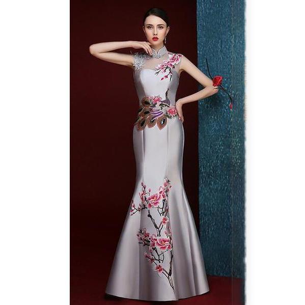 Chinese Traditional Bride Wedding Cheongsam