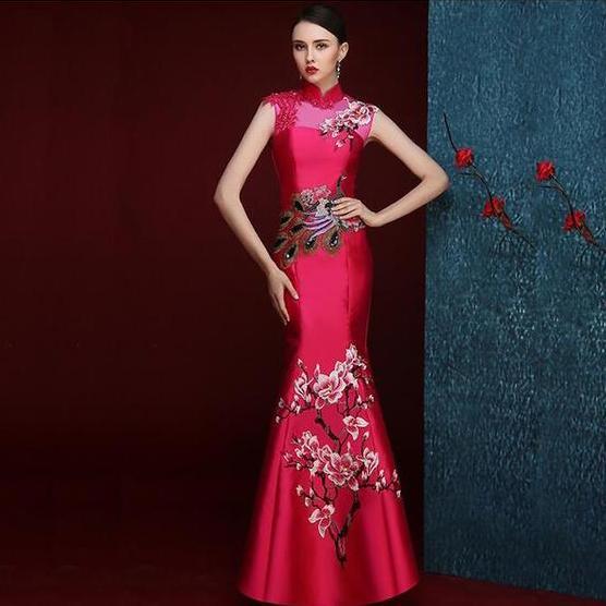 Chinese Traditional Bride Wedding Cheongsam