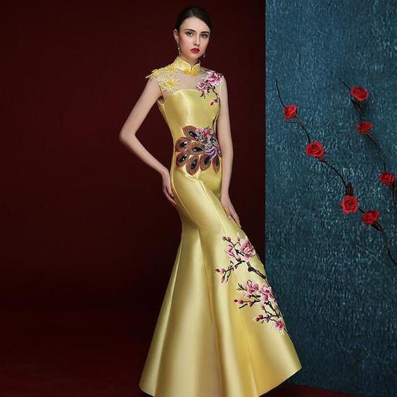 Chinese Traditional Bride Wedding Cheongsam